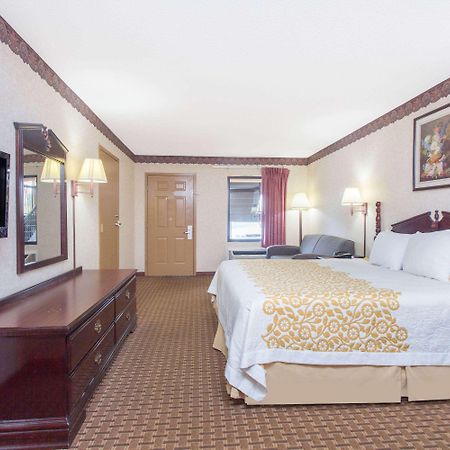 Days Inn By Wyndham Thomaston Exteriér fotografie