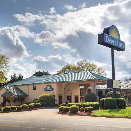 Days Inn By Wyndham Thomaston Exteriér fotografie