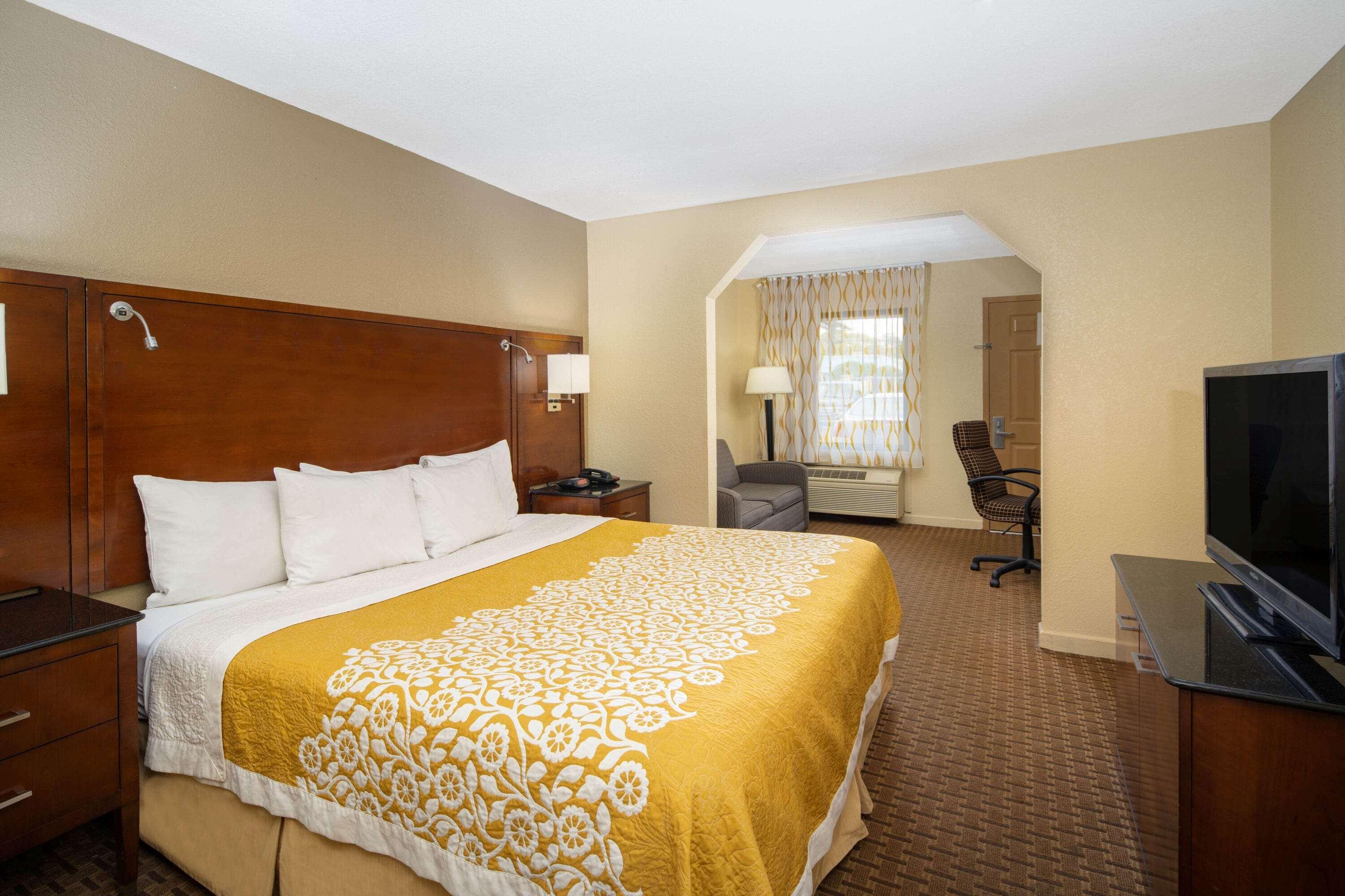 Days Inn By Wyndham Thomaston Exteriér fotografie