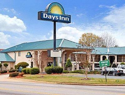 Days Inn By Wyndham Thomaston Exteriér fotografie